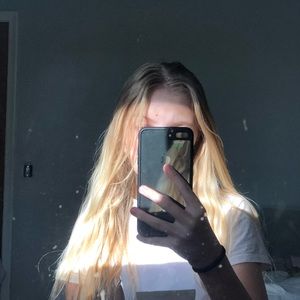 Meet your Posher, Ella